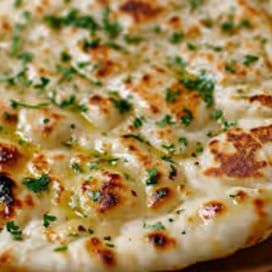 ONION CHILI NAAN (G)